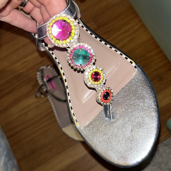 Betsey Johnson size 8.5 sandals LIKE NEW - Picture 3 of 4